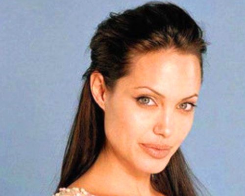 angelina8