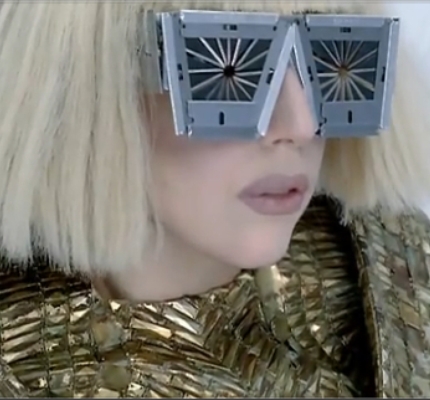 lady-gaga-music-video-bad-romance13